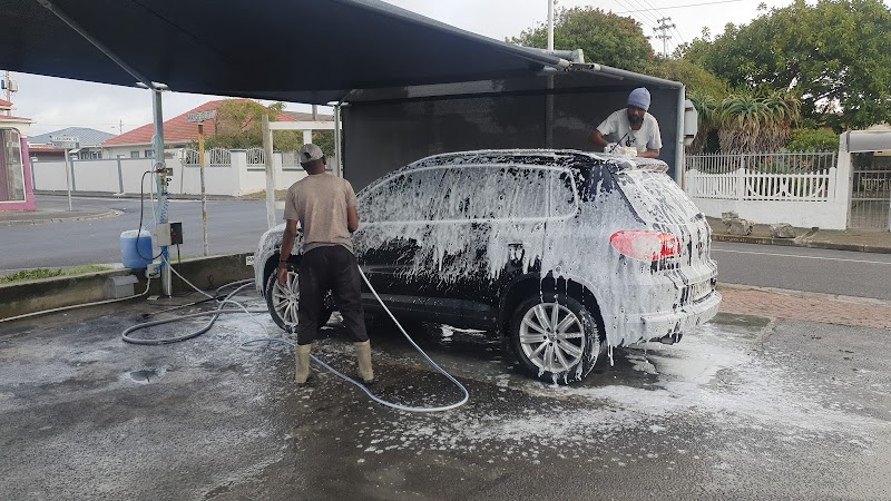 Lansdowne Car Wash - Photo 2